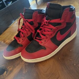Nike Air Jordan Retro Varsity 85 Red Size 11